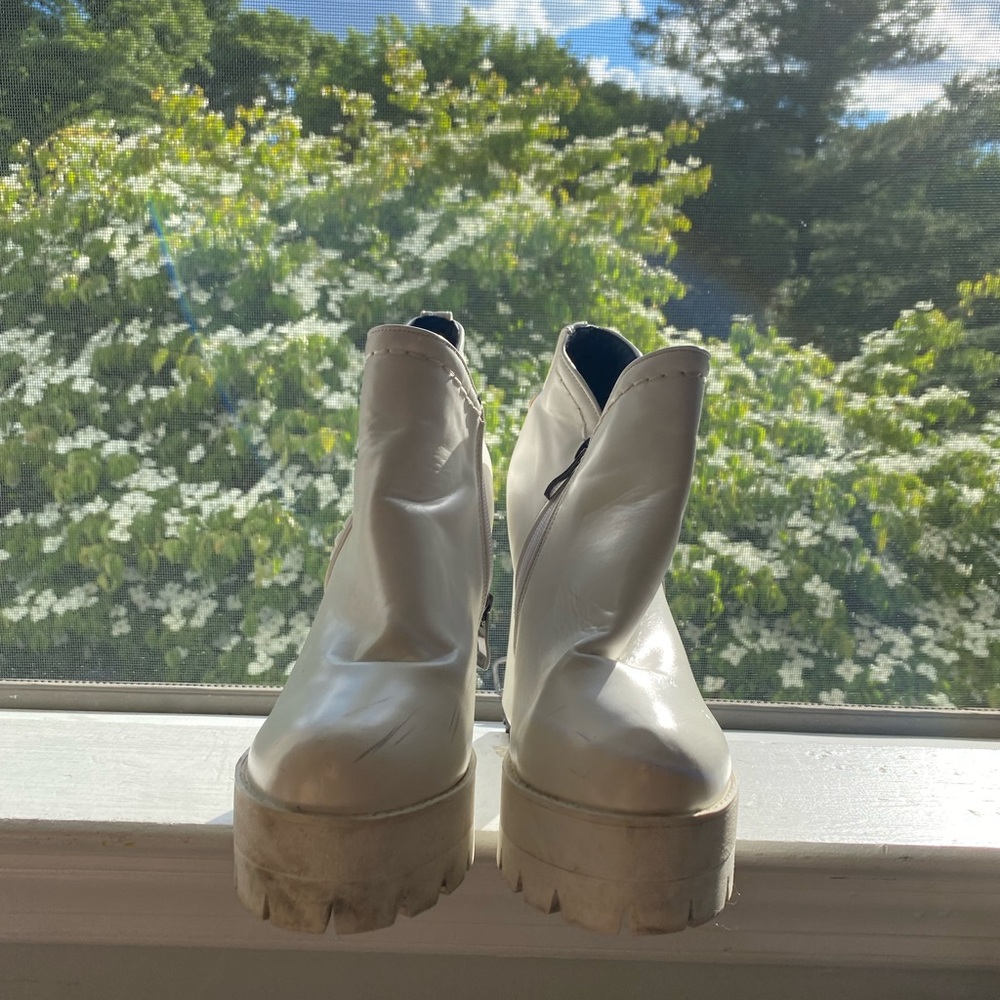 White Platform Boots - Picture 4 of 4